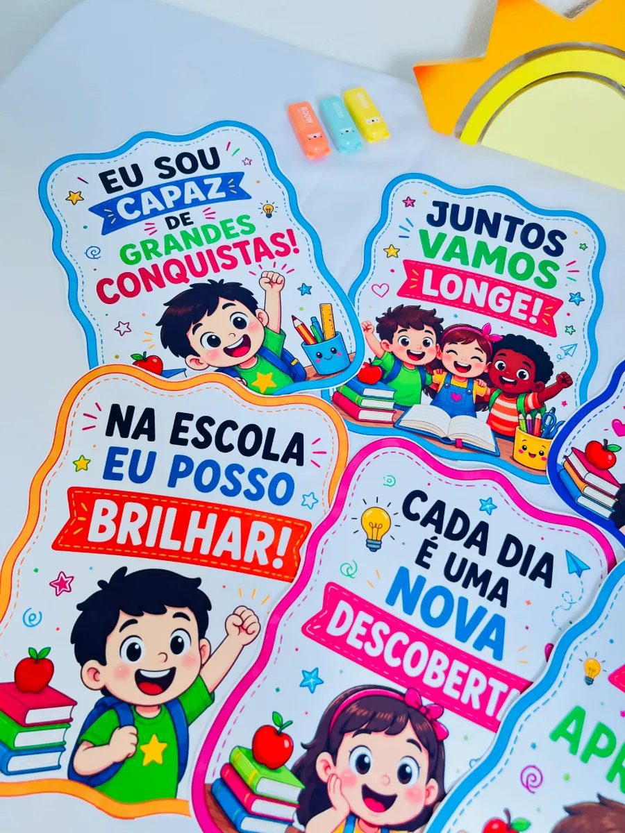 Plaquinhas Volta às Aulas PDF | Fotos e Acolhida — amostra 4: 🖨️ Formato e Praticidade: